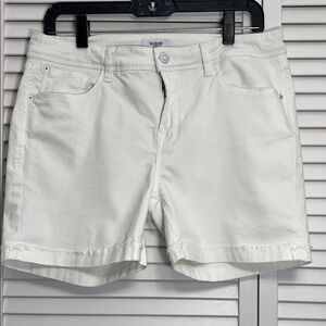 Kensie Women's Crisp White Bermudas